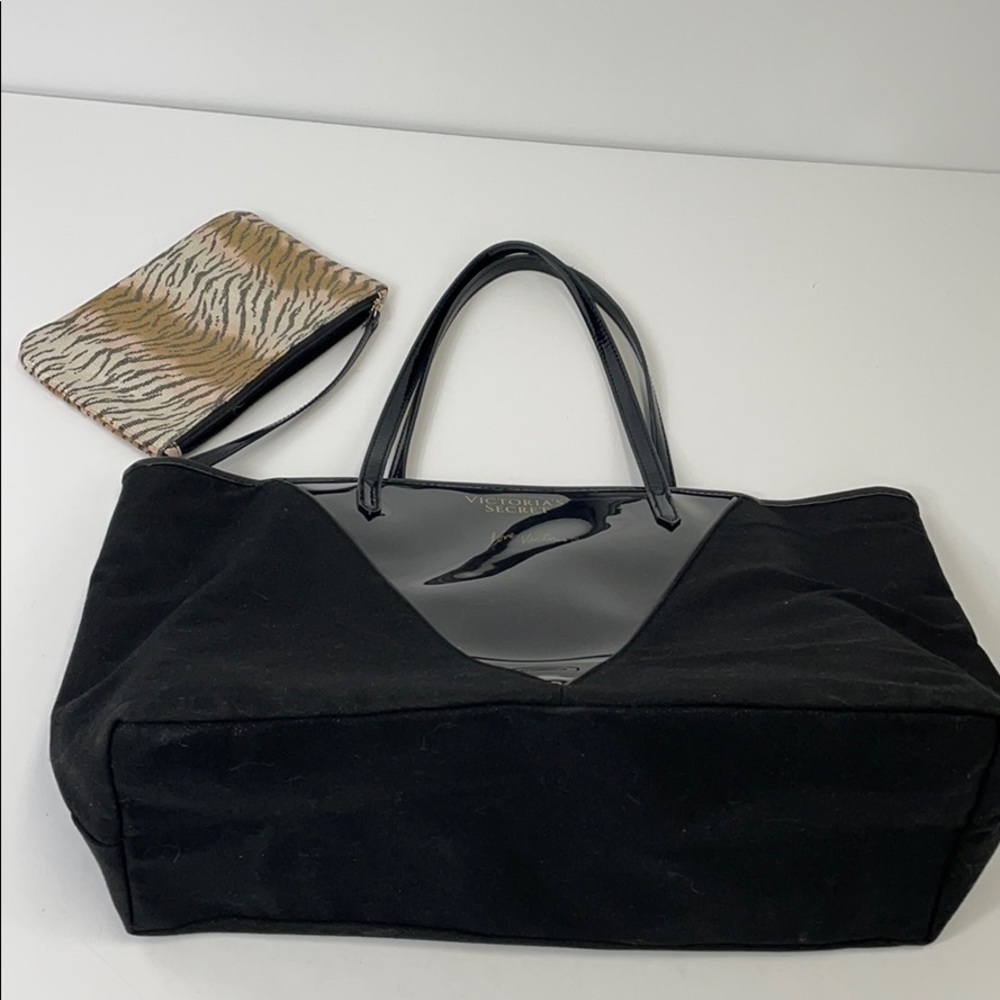 Victorias secret tote bag w/attached make up bag - Picture 2 of 12
